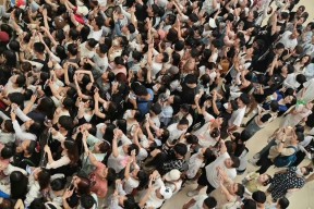 kaiyun-非洲洲际联赛举行，球迷热情涌现