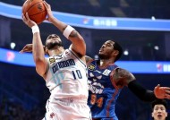 开云-球队在关键时刻展现出冷静果断的态度(球队在关键时刻展现出冷静果断的态度英文)